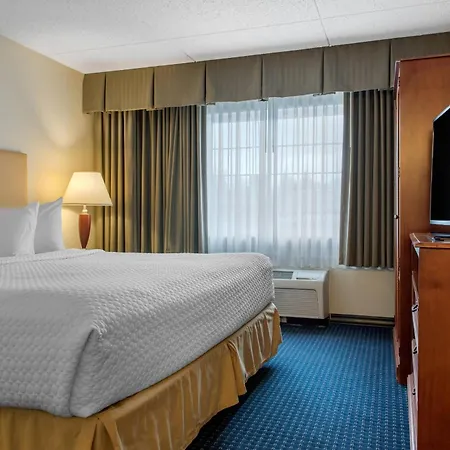 Quality Hotel Conference Center Cincinnati Blue Ash-2